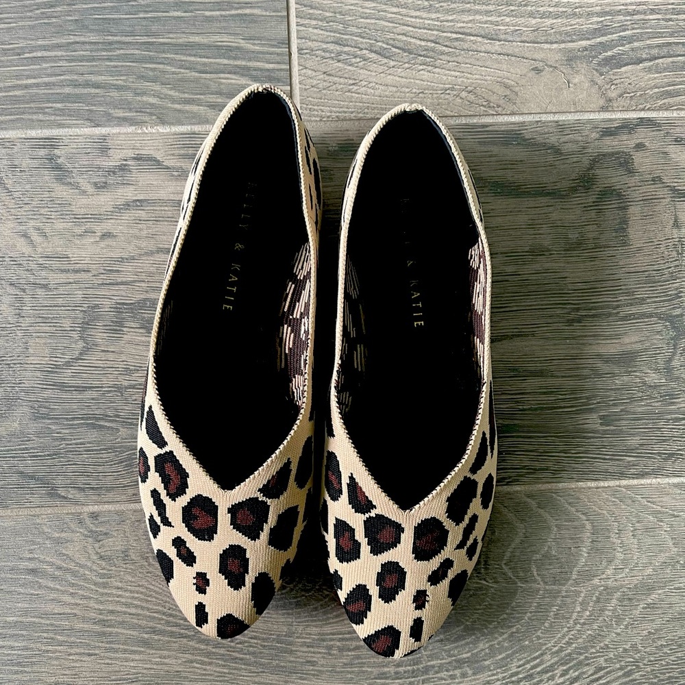 Leopard print flats